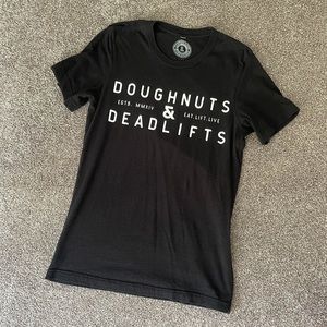 Doughnuts & Deadlifts Iron Rose T - Black
